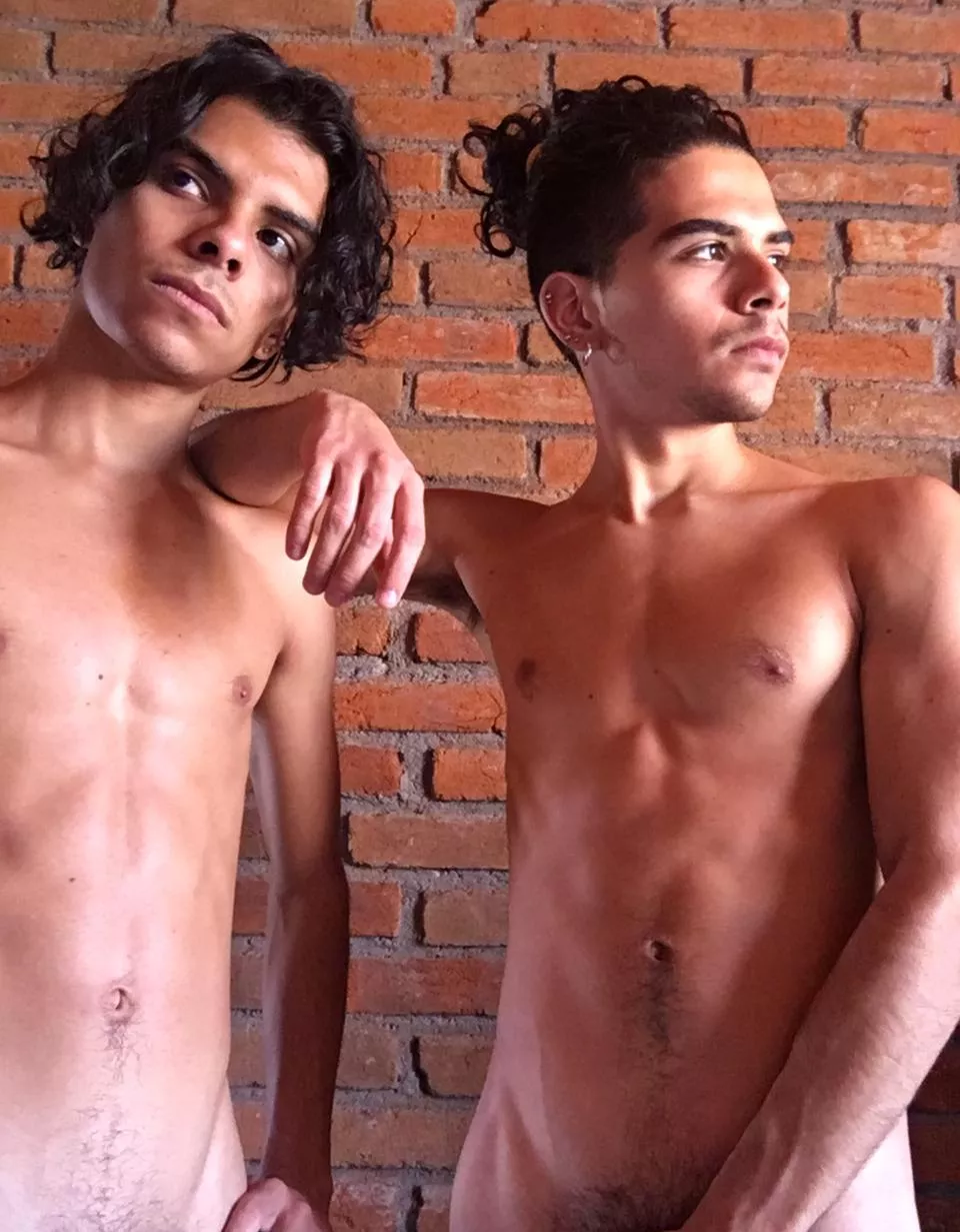 💢 2 x 1 💢 🥵 Here you have the best Twins account 🥵 😈 Duo Pics 😈 🤭 Nasty nudes 🤭 ✨ $4.99 ✨ 🖤 Link in Comments 🖤