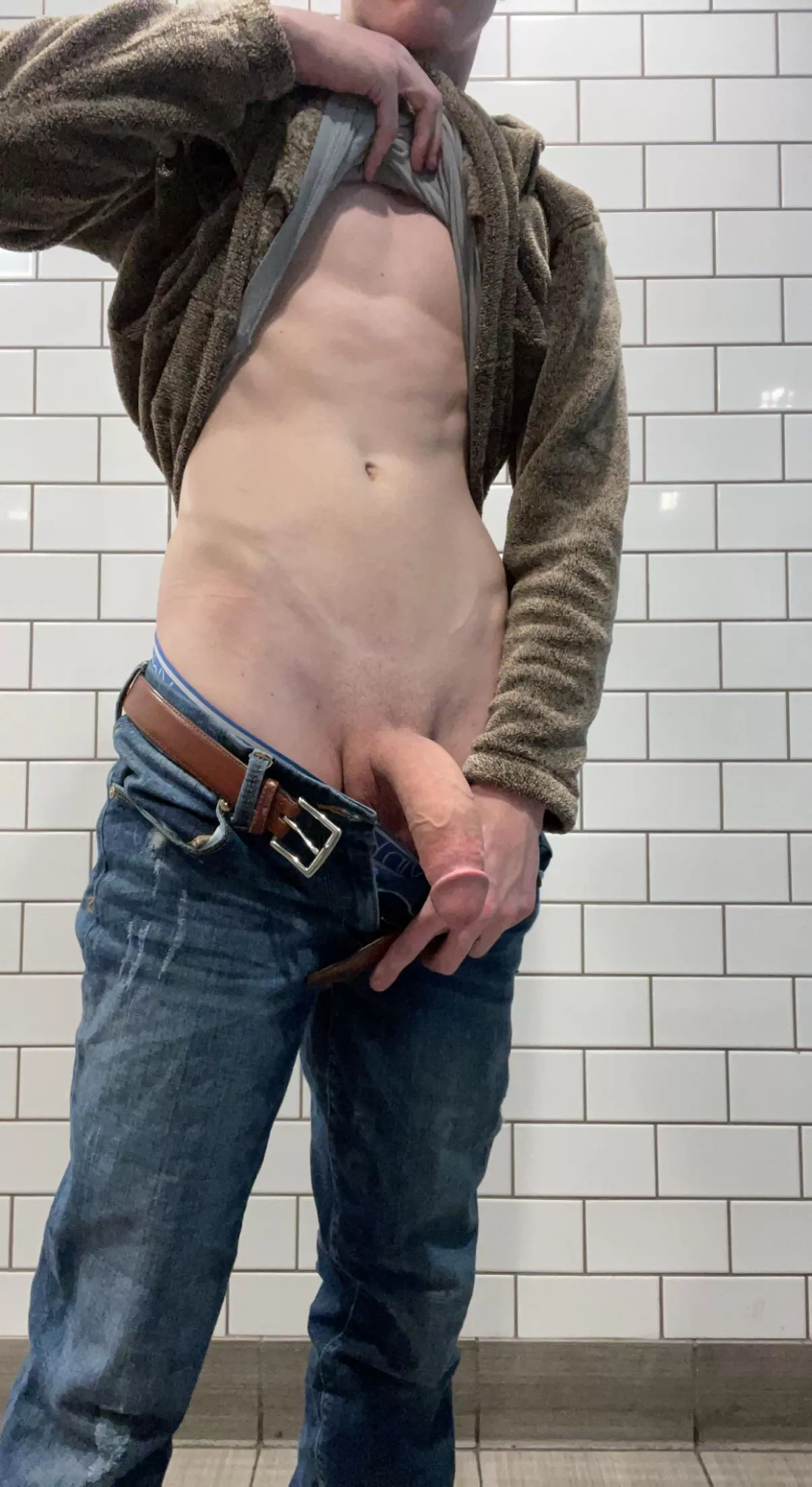 20, Bored asf at work. 20, Bored asf at work.