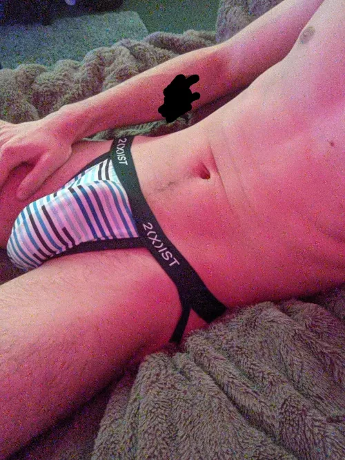 [20 m] roommates not here tonight