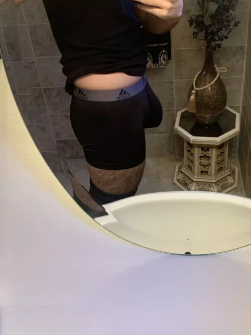 20 M Straight! These have already been worn for 3 days, who wants me to cum in them? ;) DM me! Want anything extra? Name your price