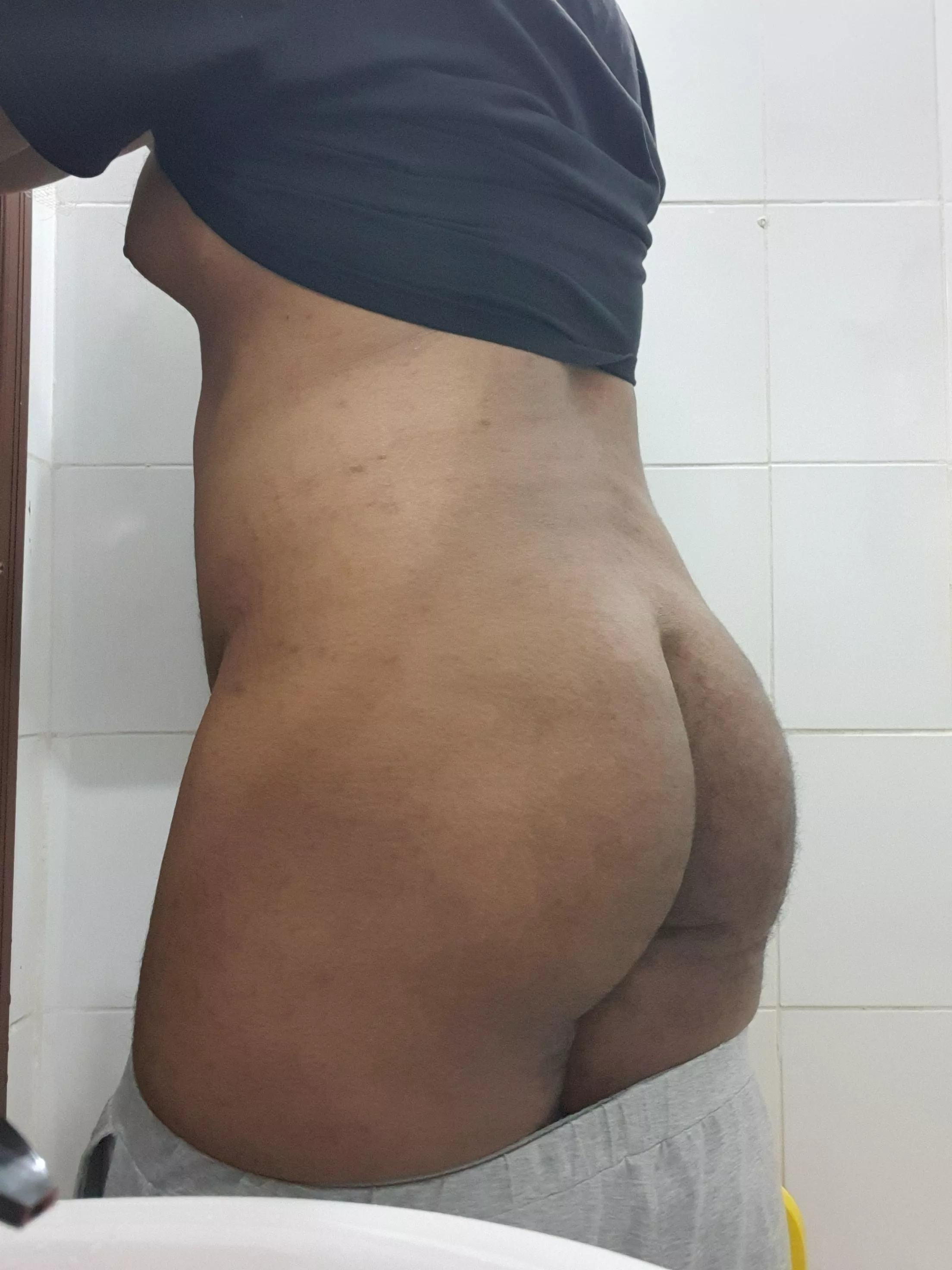 [20] would i look good in panties?