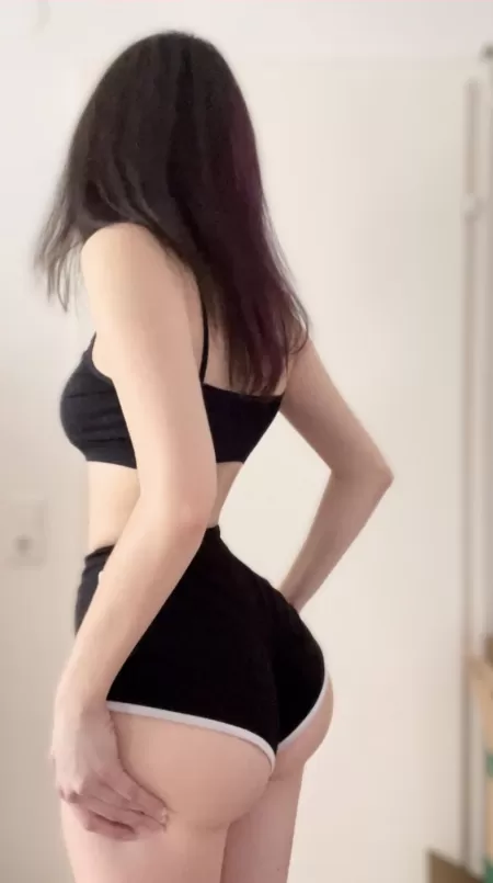 2003 babyy💜🖤🥰 2003 babyy💜🖤🥰