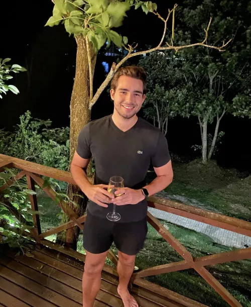 2022 is already an amazing year. A lot of good things already started coming my way. I pray it happens to as many of you that believes ❤️