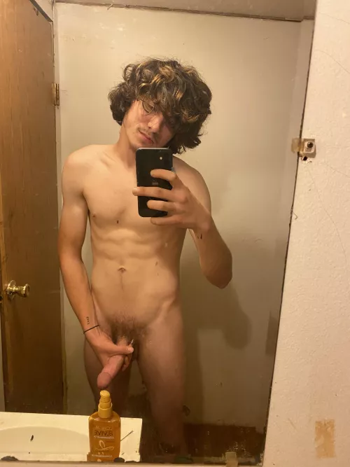 (20M) Dirty ole’ me before the shower, wanna get wet?