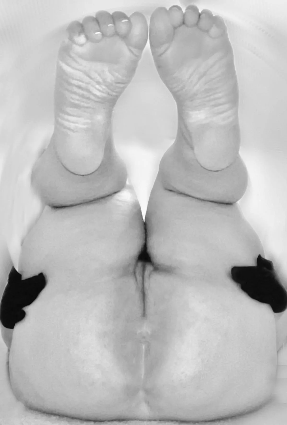 21 5’10 Virgin Latina BBW ♉️ - Anyone want an afternoon snack? 👅💦