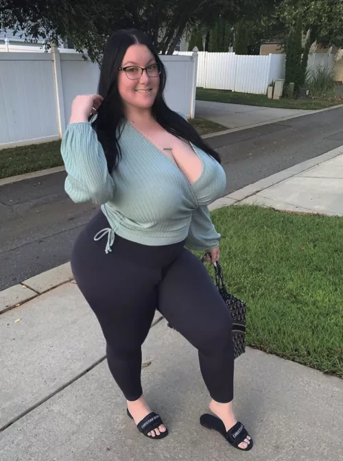 21 [F4M] Am down, Am ready, Am able and vacant for all active men on here. Snappysnap - Steveweather20. Kickskik - Riamia100.