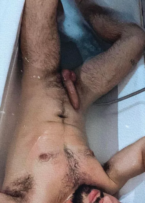21 hairy 🧜🏼♂️🔥im looking for dads💸 👻snap:barthabalazs1