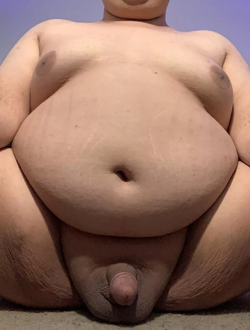 21 no limit chub looking for men who want an obedient fat boy to show off for them however they want. My kik is chris71503