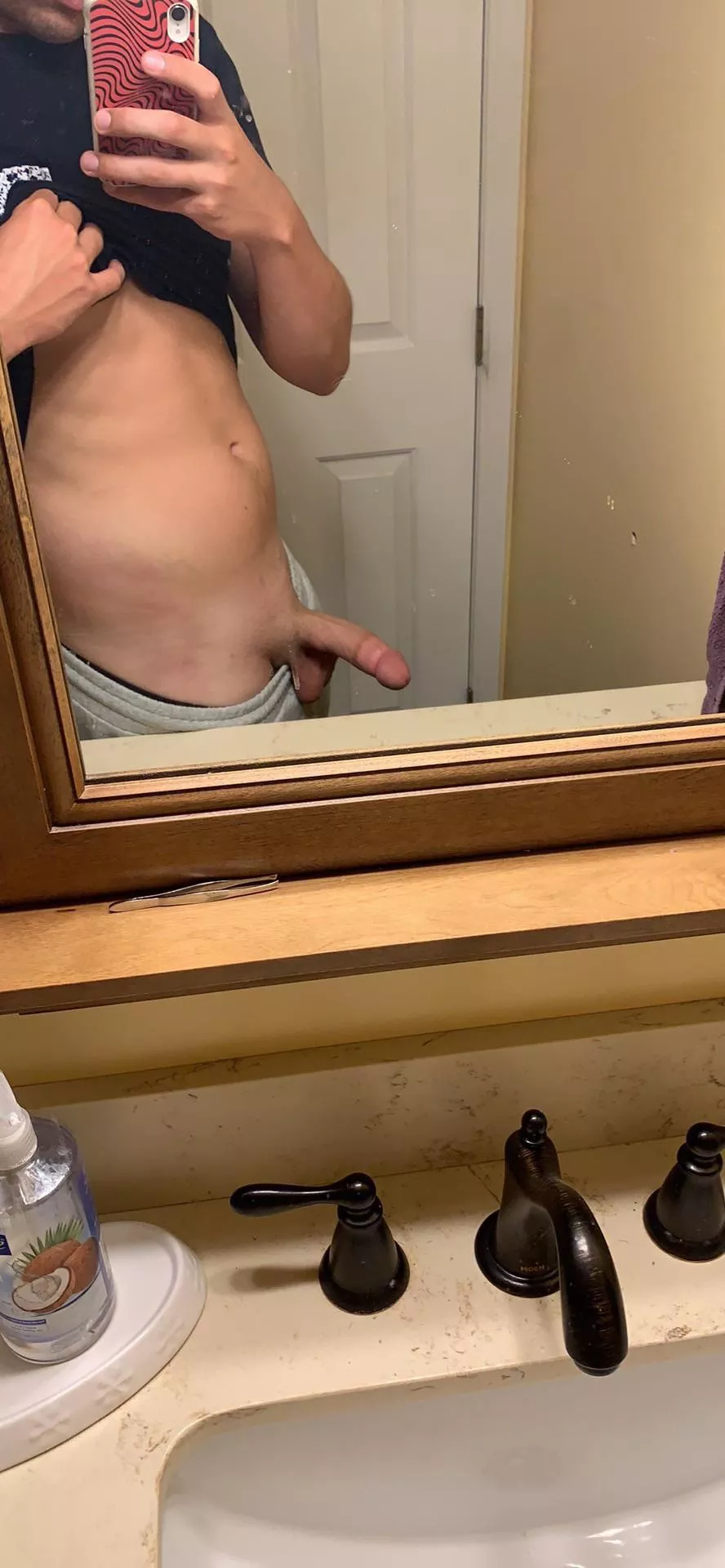 21[m] I’ve always thought I was pretty average looks wise what do you think?