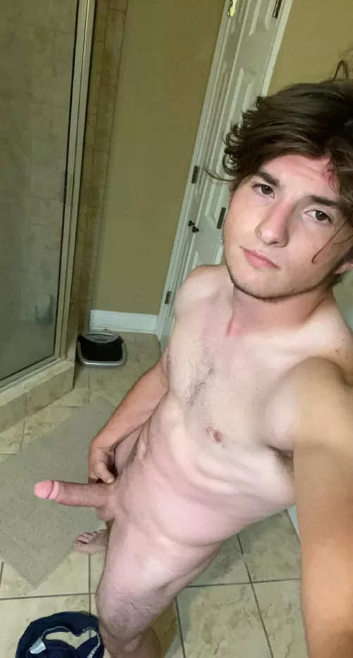 [21M] I’ve been growing out my hair, what do y’all think?