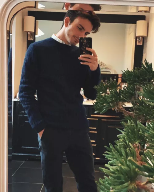 21yr old belgian new on the set here!