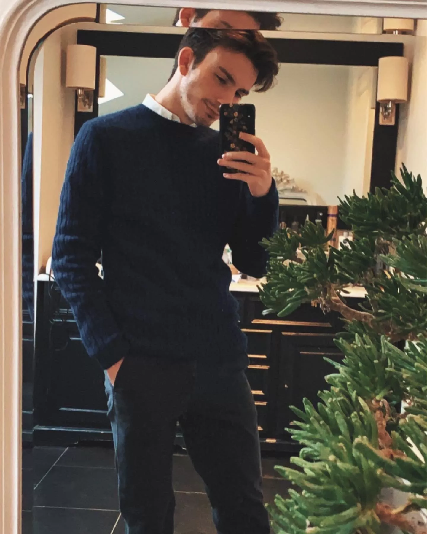 21yr old belgian new on the set here!