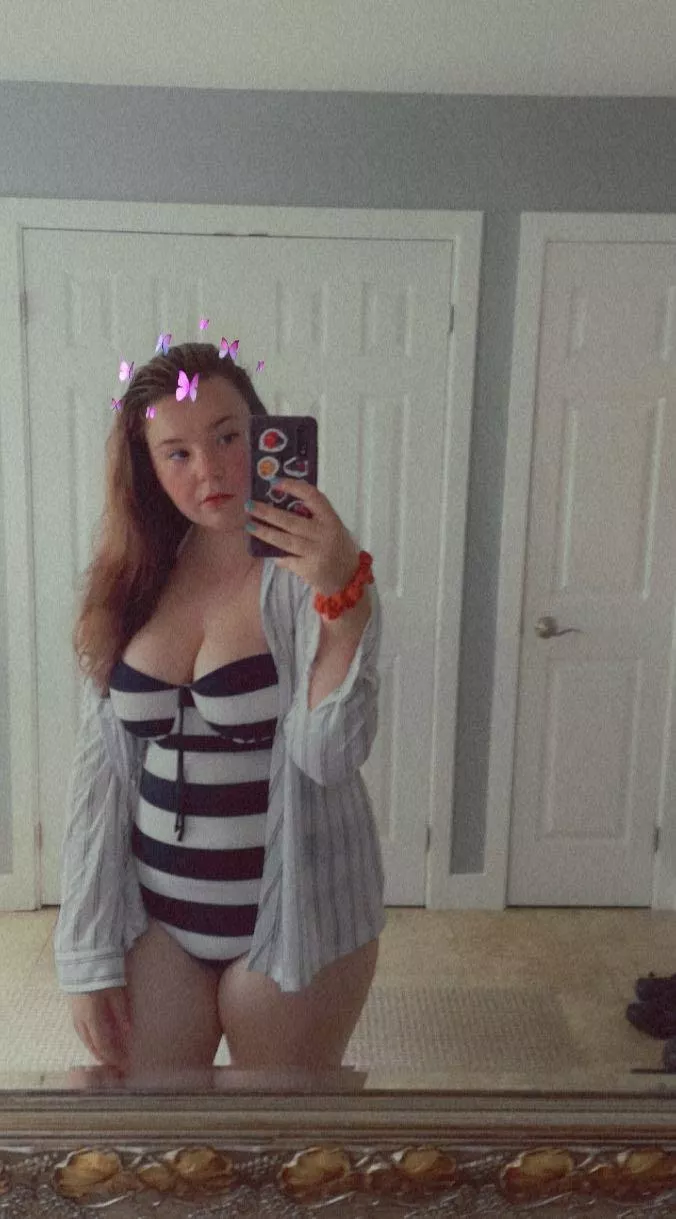 [22 F] i miss summer ☀️