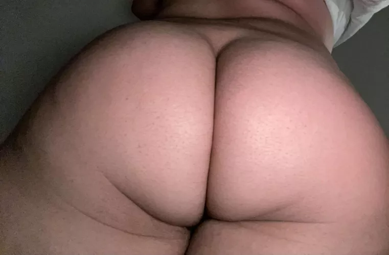 22 [f] whatcha think of my Asian ass?