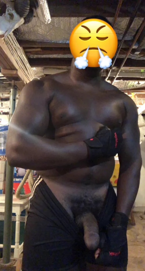 22 [m]lies in under 6 hours a day after back day. New PR of pull ups and chin ups at 10 reps for a set 😤😤😤😤