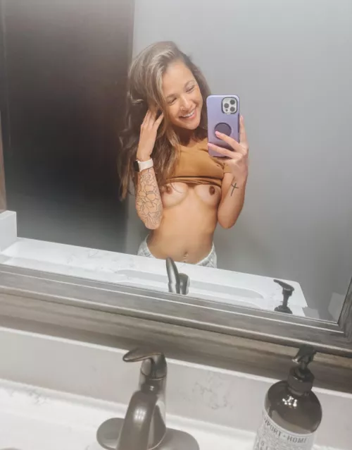 22 year old petite Asian college student. Would looove for you to cum join the fun😻 link in comments🙊 22 year old petite Asian college student. Would looove for you to cum join the fun😻 link in comments🙊