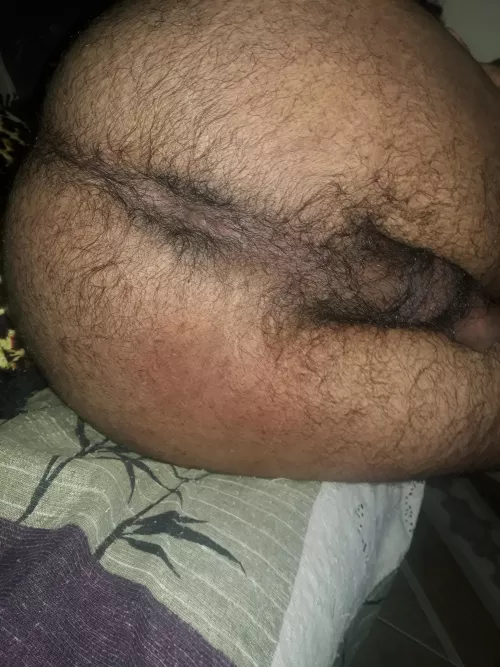 [23] Anyone wanna take my virginity? Hmu if i wanna chat and trade