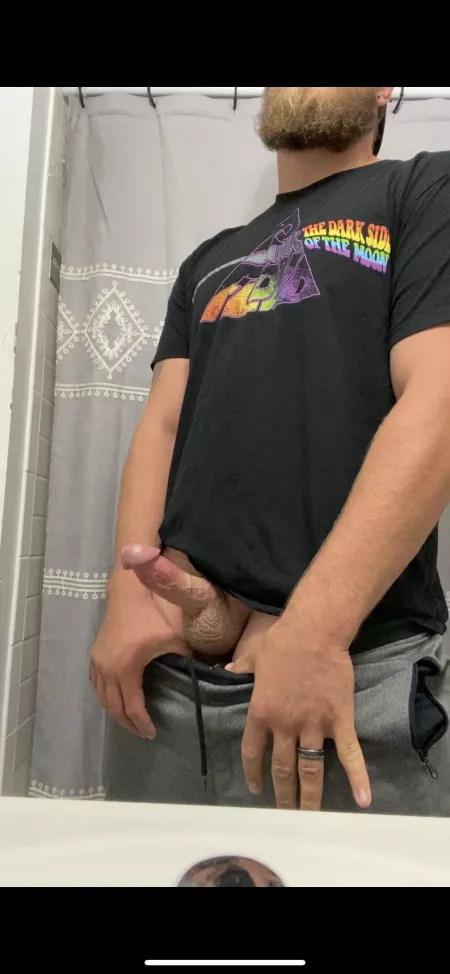 23, Come to the dark side of the moon 🏳️🌈⃤