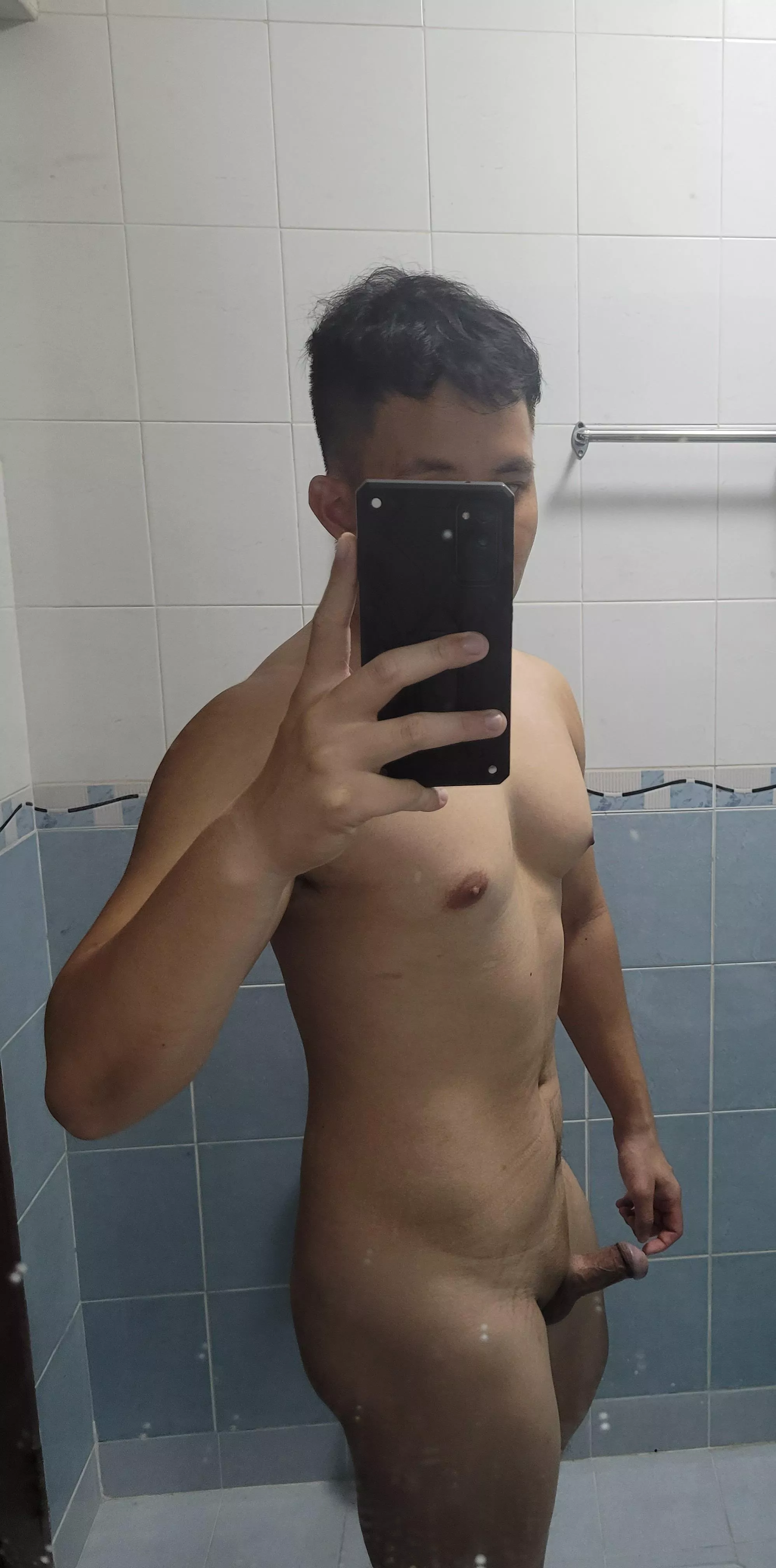 [23] Have always been insecure about my size, and that follows me to the bedroom, even when the lady literally does not care or give any comments about the size. How do I remove that seed of insecurity, ya'll?