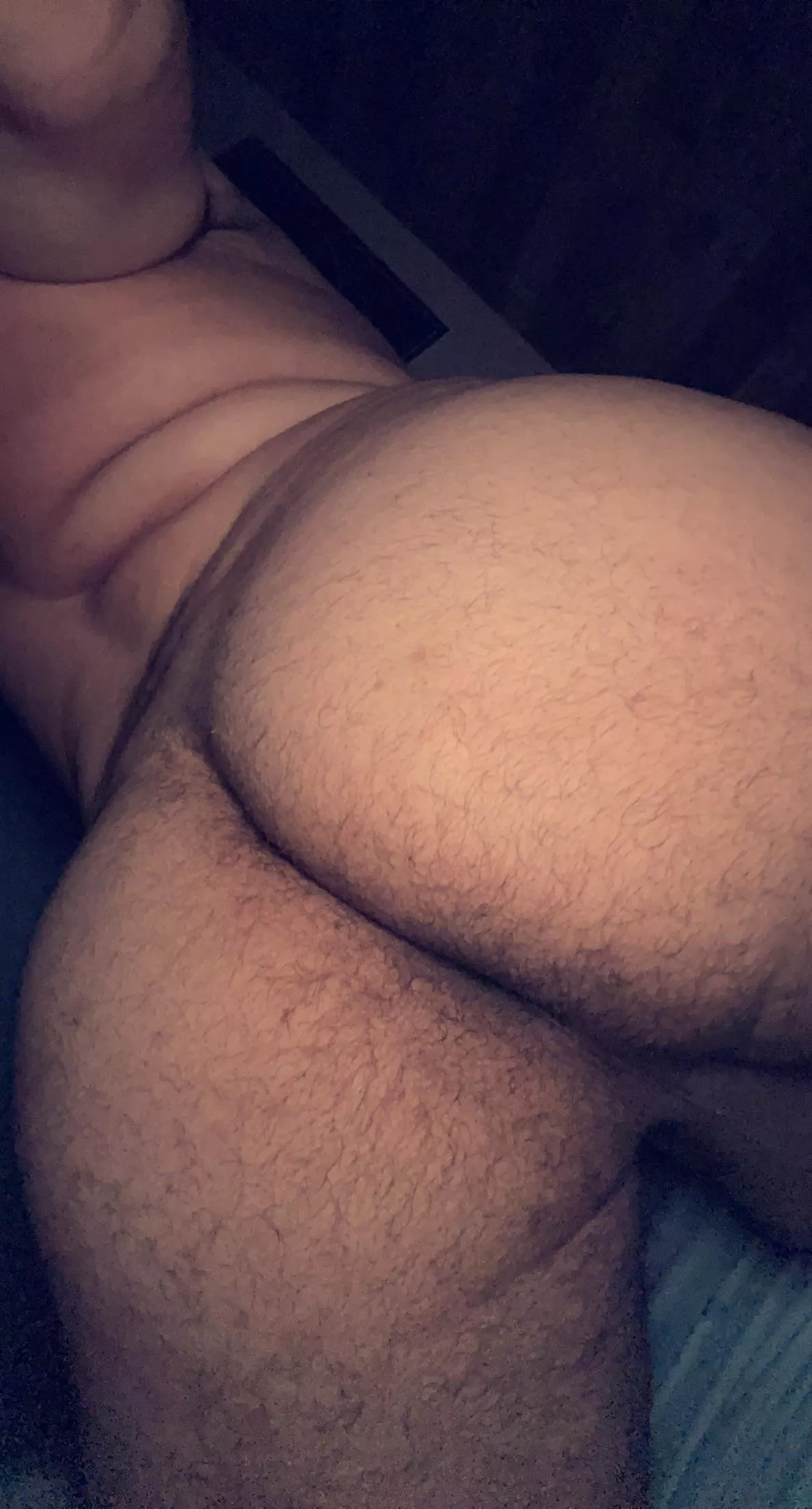 23 m, dms open 😏