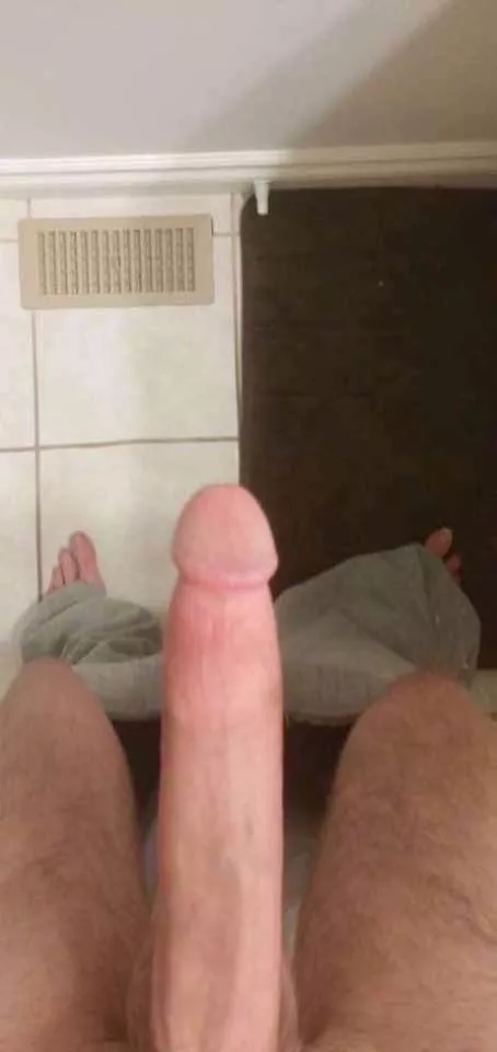 23 year old white hung stud from Canada here, I’m very athletic and fit as well as am Bi with a BWC! 23 year old white hung stud from Canada here, I’m very athletic and fit as well as am Bi with a BWC!