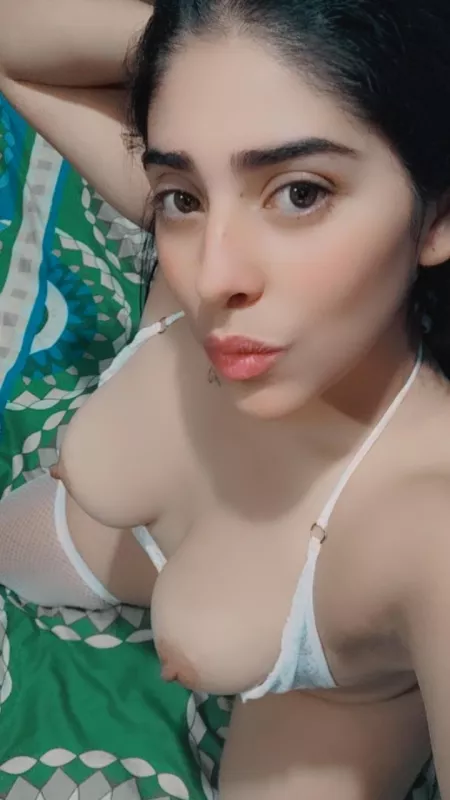 23F [F4M] [Selling] 🍑 hi daddy I'm horny, add me to kik Michellsexy26 👄snap romario.c13 😈 [Available now]