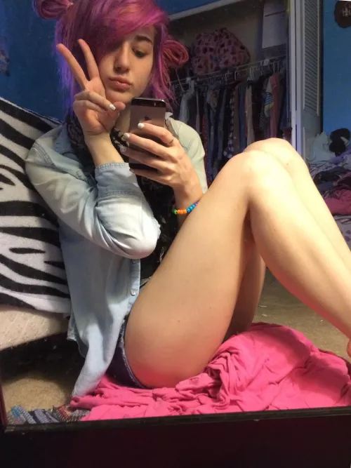 23[F] hello sweety goodmorning, my beautiful body is available for you to do delicious things and give you more fun 😘😘😘just add me : levie_ann