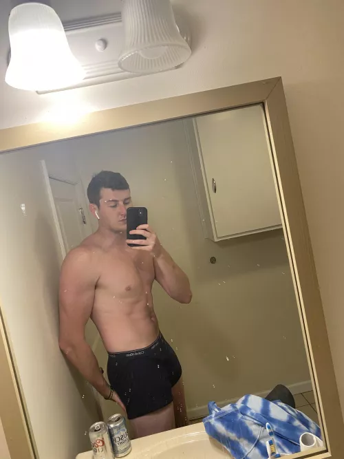 (23M) PMs are open fo the ladies!