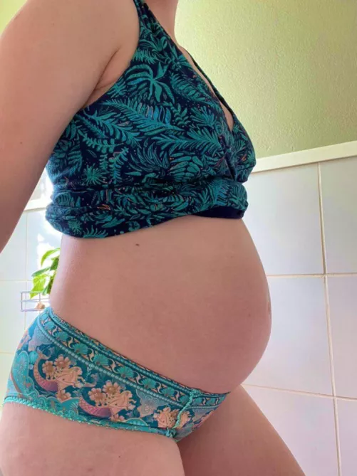 23weeks baby on my right side! Breed my left uterus? (I have uterus didelphis) ๐โบ๏ธ 23weeks baby on my right side! Breed my left uterus? (I have uterus didelphis) ๐โบ๏ธ