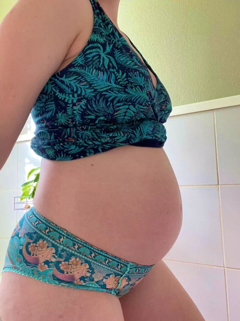 23weeks baby on my right side! Breed my left uterus? (I have uterus didelphis) 💗☺️ 23weeks baby on my right side! Breed my left uterus? (I have uterus didelphis) 💗☺️