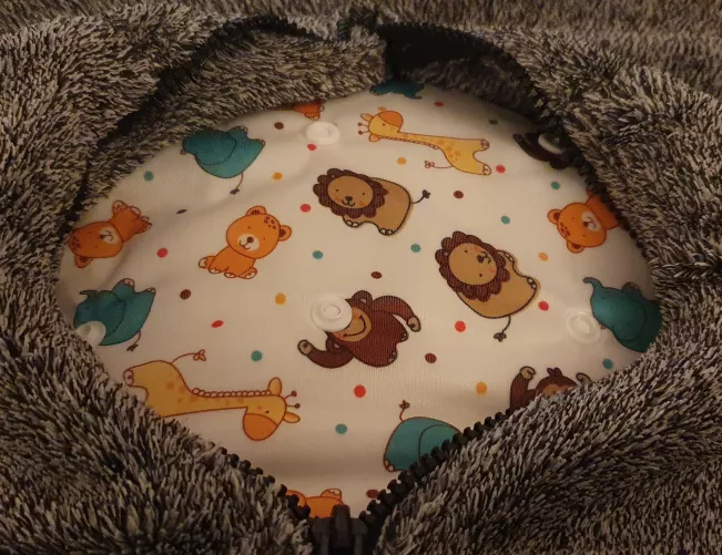 [24, bi] Weekend begins, onesie goes on, and padding hides beneath 🥰