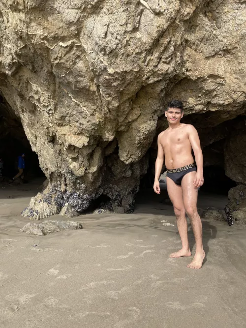 24 male looking for friends :)