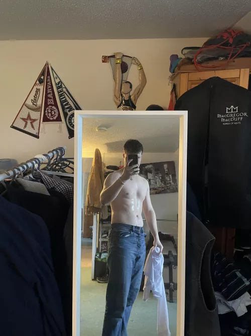 24 years from London, first ever post. Let me know what you think