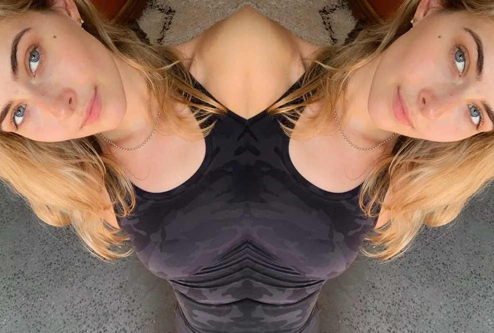 [24F] ready to fulfill you fantasies tonight, sexting with live photos and videos. K1kMe: sera.wills 😘