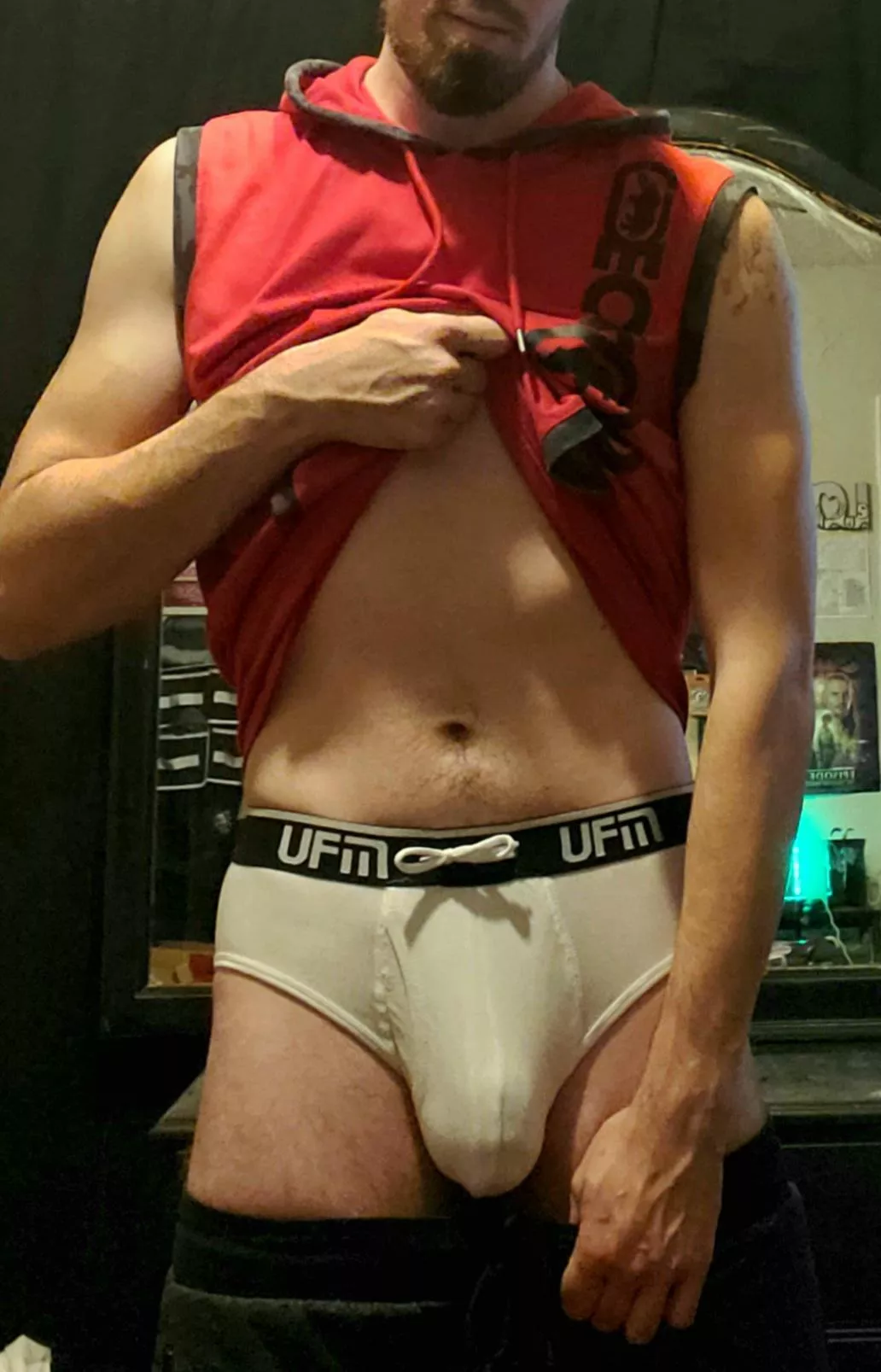 25 bi vers top just starting to post and looking for friends 😊