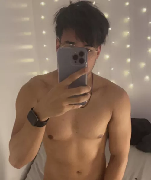 25 [m4m] muscular f @g for an alpha to own me longterm. Really into fit, strict, cocky men. Kinks: ownership, rules, chastity, ws etc Kik w/ a face or body pic : Plackard