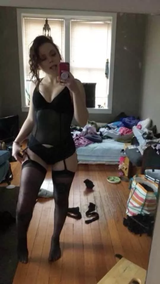 25 year old gf nurse. Come trade at kik: snoo93957 25 year old gf nurse. Come trade at kik: snoo93957