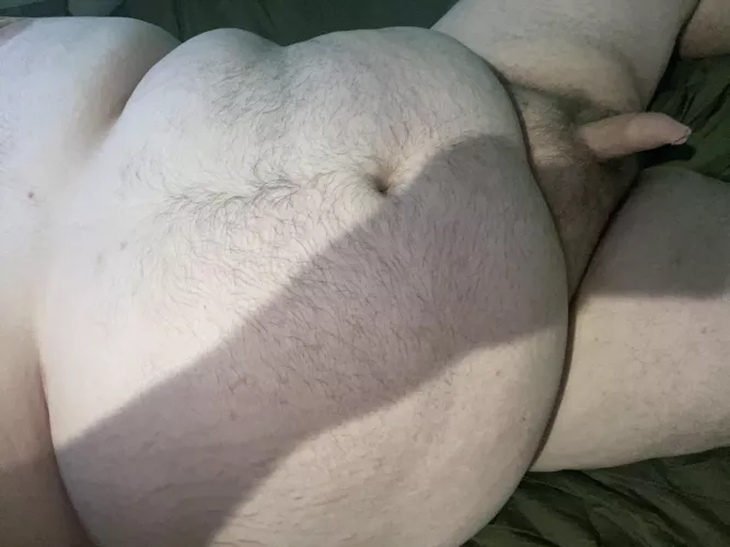 25m chub, keen to video chat with slim chasers. DM me