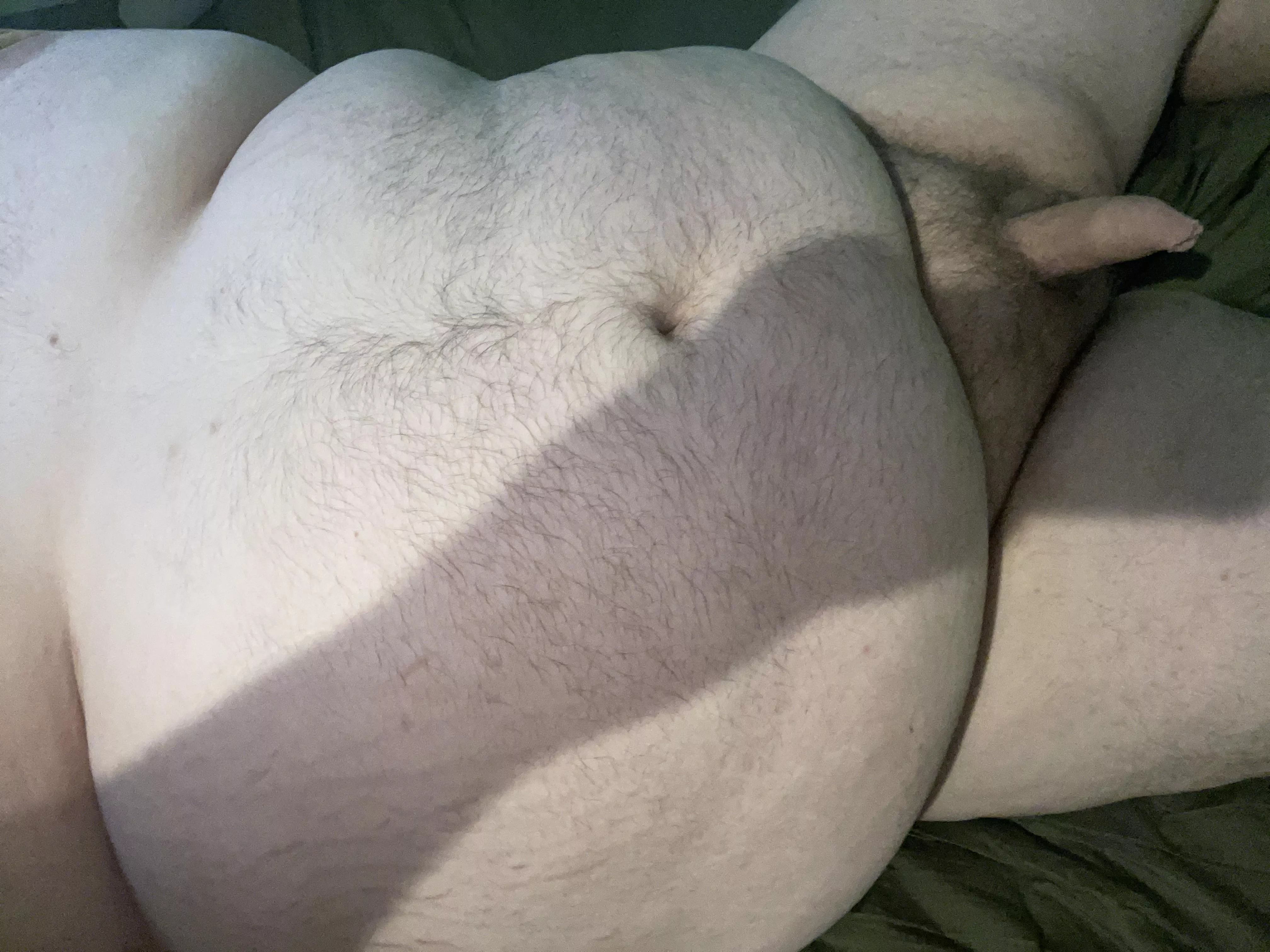 25m chub, keen to video chat with slim chasers. DM me