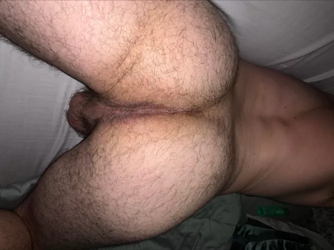 26 fit jock looking for beefy muscle dads
