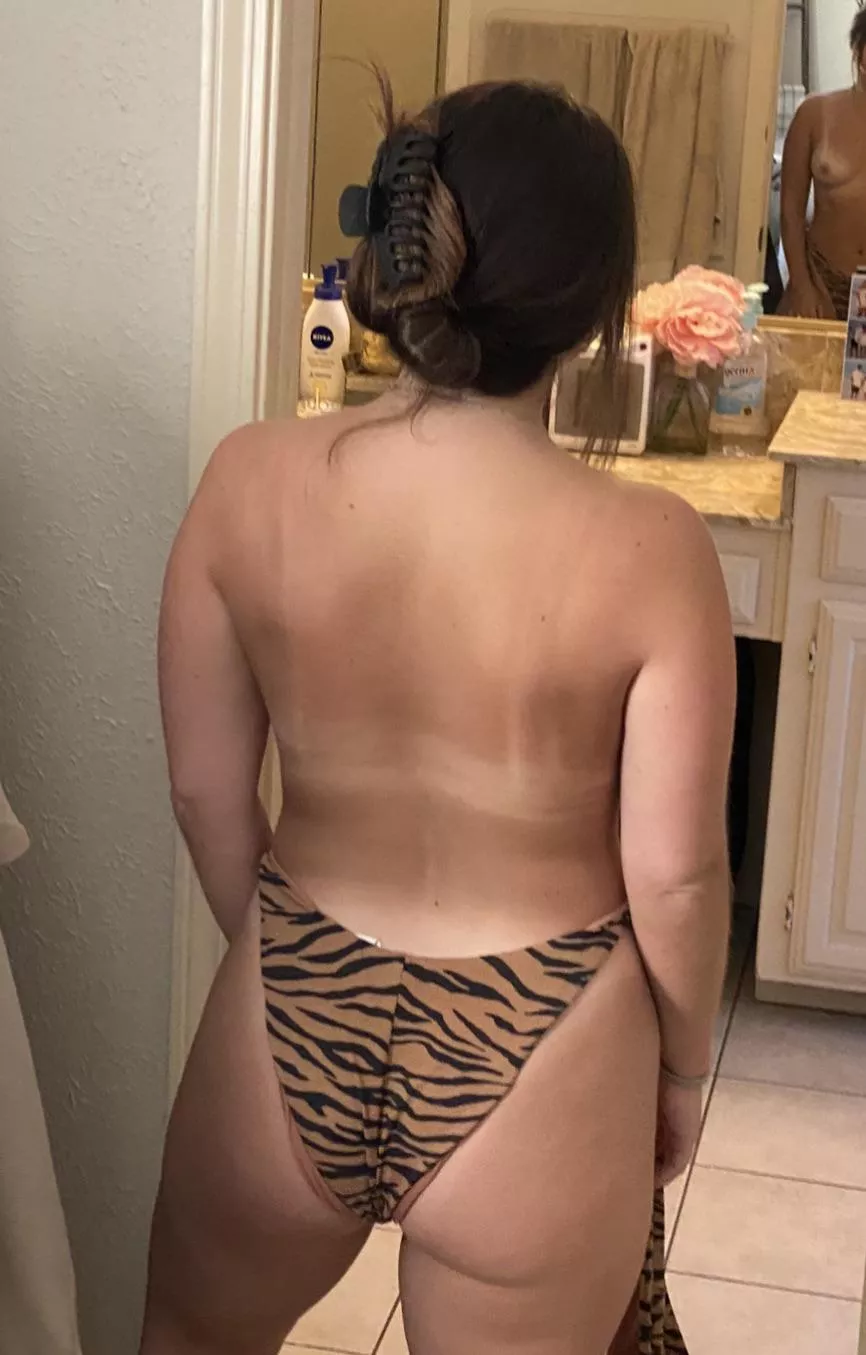 26 year old fiancé! Looking to trade and for someone to stroke to her. Second screen is a plus. Have Kik and telegram same username as on here 26 year old fiancé! Looking to trade and for someone to stroke to her. Second screen is a plus. Have Kik and telegram same username as on here