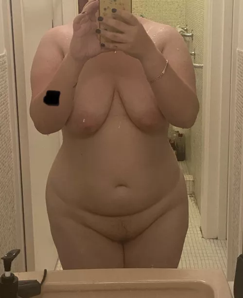 26f 75kgs- literally just got out of the shower
