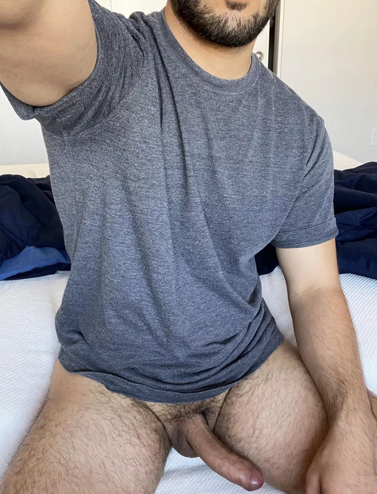 27 M 27 M