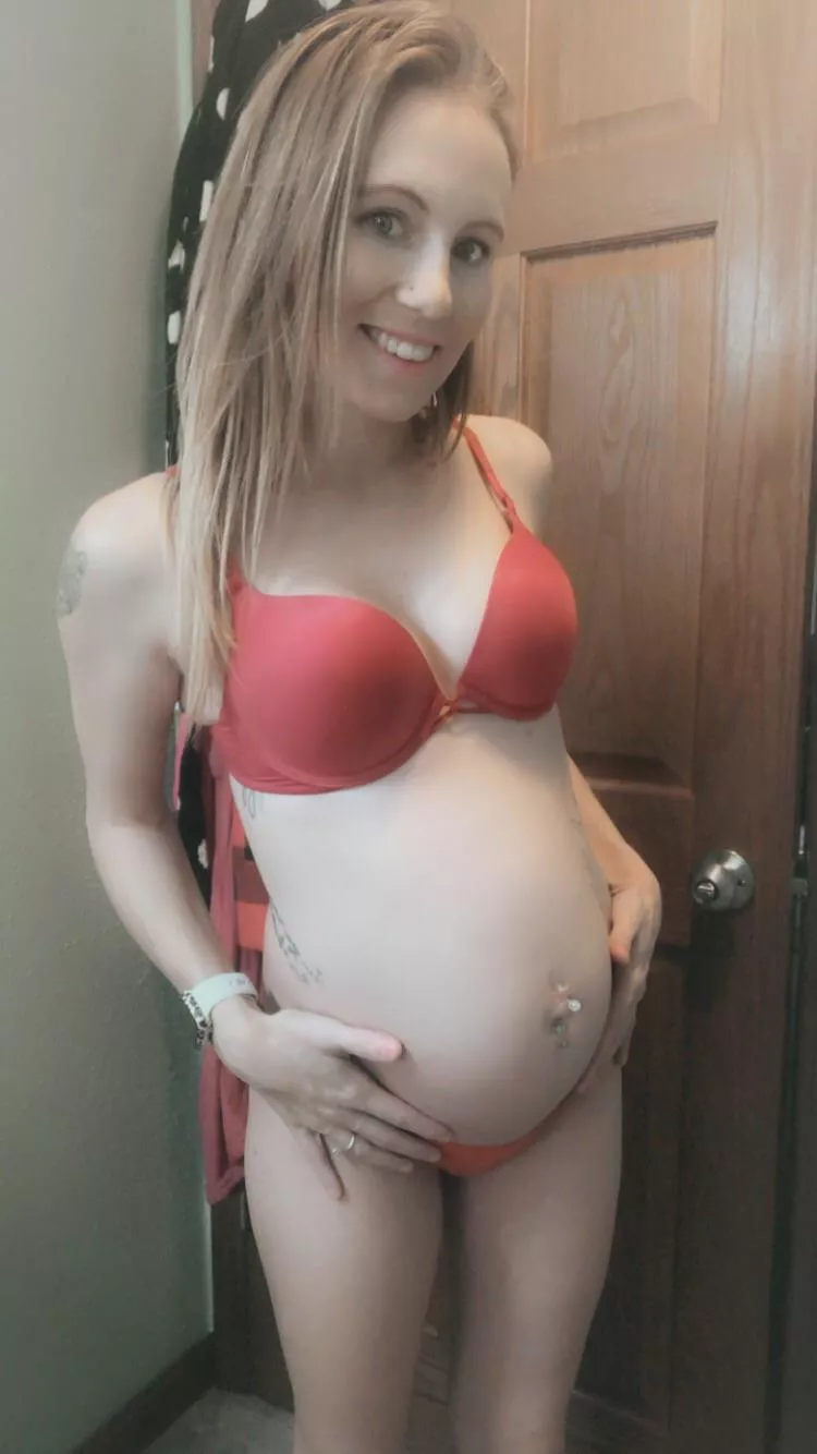 27 weeks 🤰 27 weeks 🤰