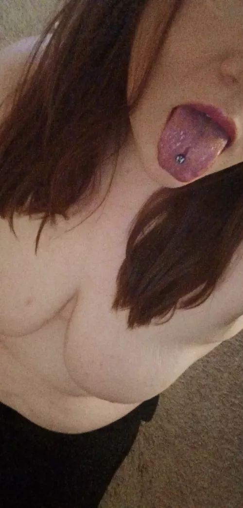 27 😘 where will you be coming daddy? Naughty old men welcome 💦