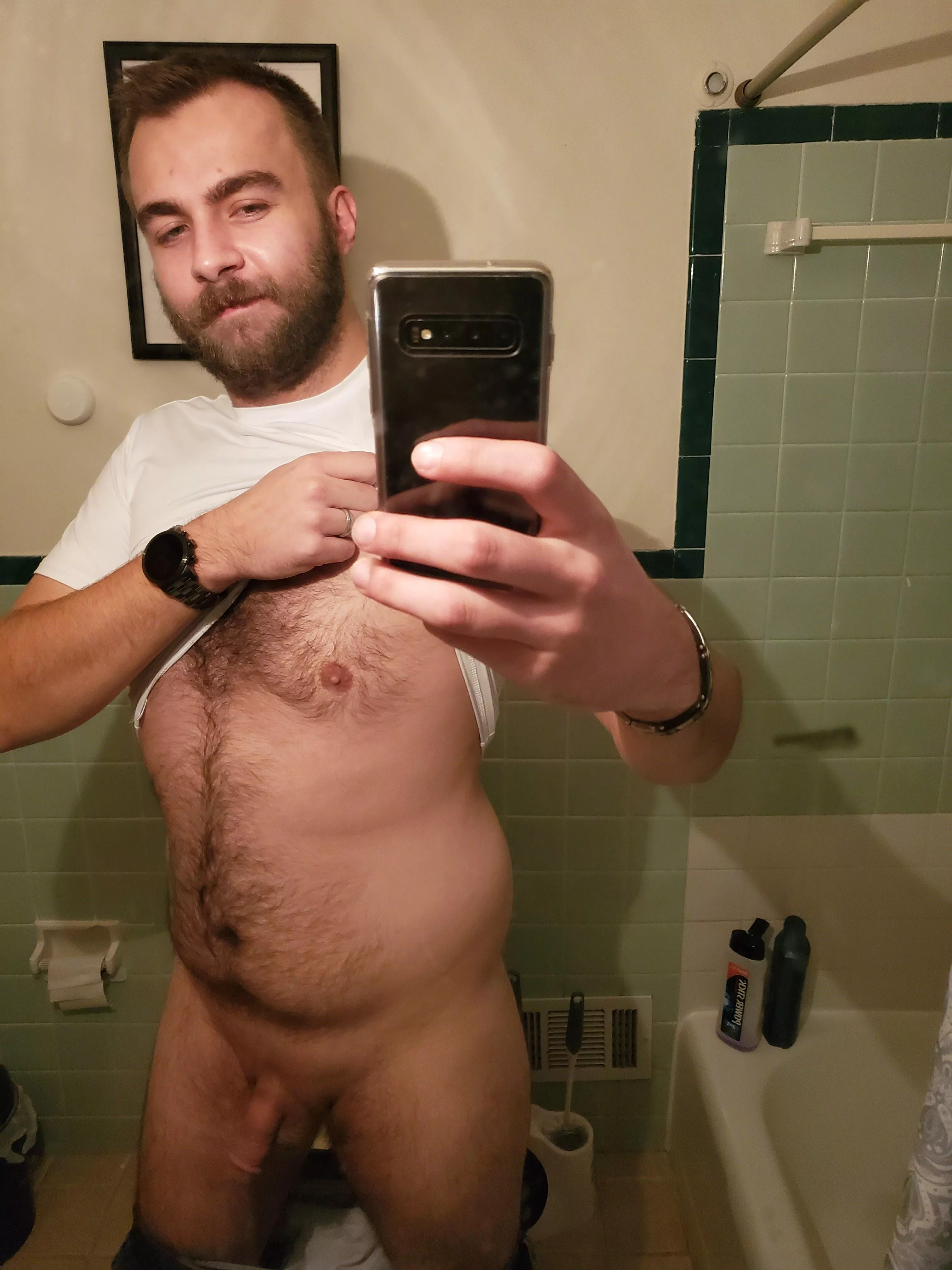 28 cub here looking to chat with the bears 🐻 dms open