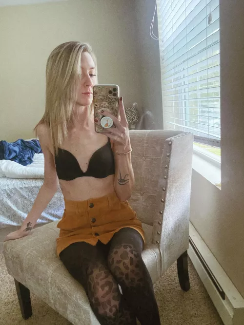 28 yr old petite mom to one, am I your type? ☺️