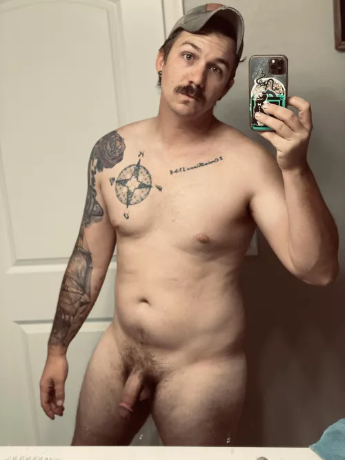 28M 215(ish) 5’11” Just a regular dad of two.