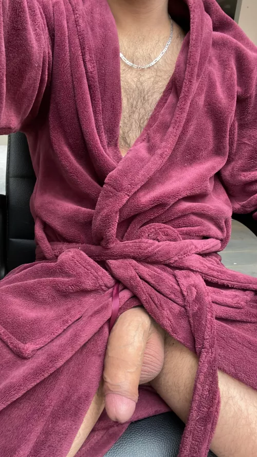 29 (m4f/mf) looking for some fun in London, hit me up