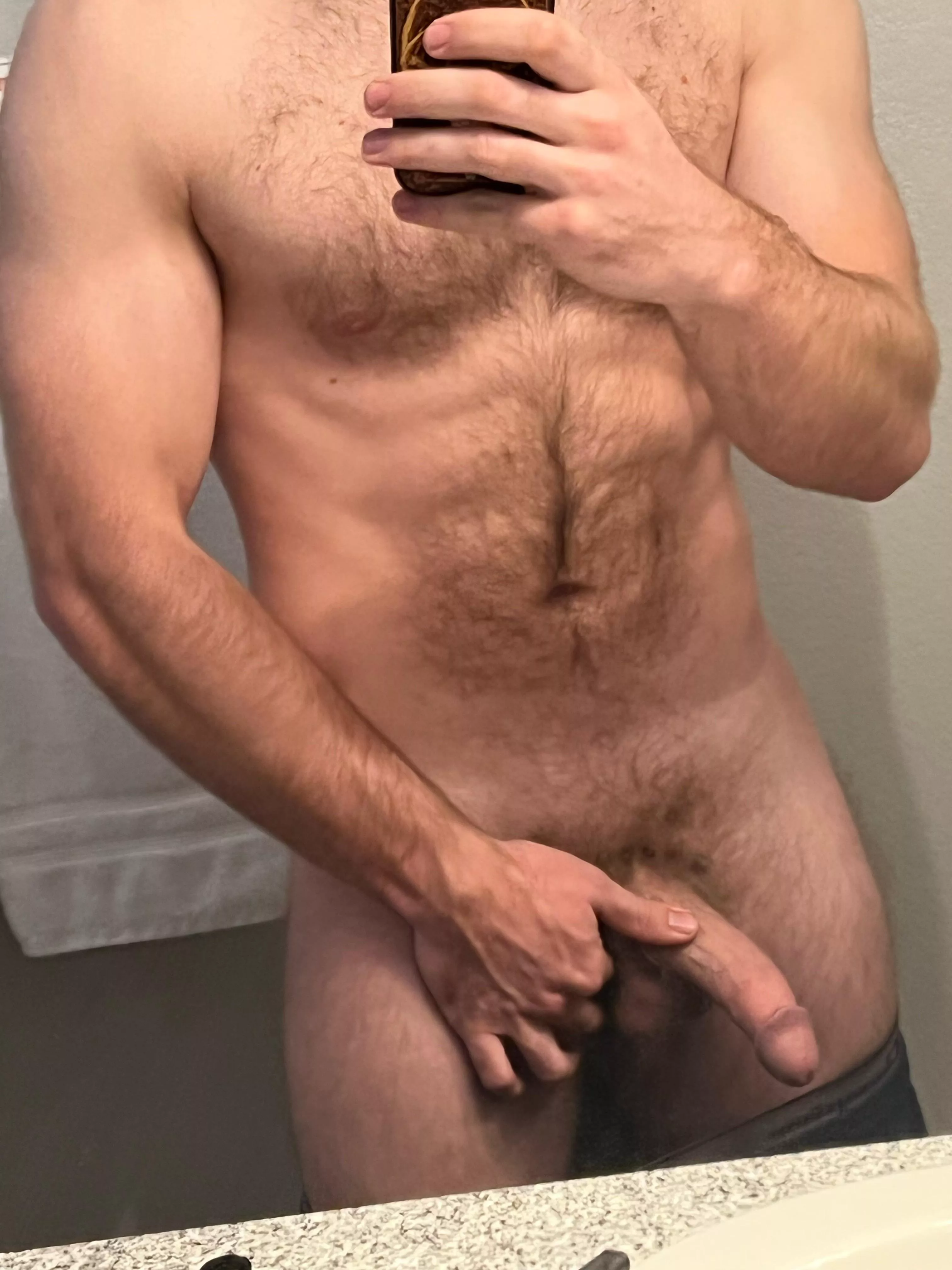 [29m] (nsfw) just showing off my body let me know how you like it… open to request! M4F